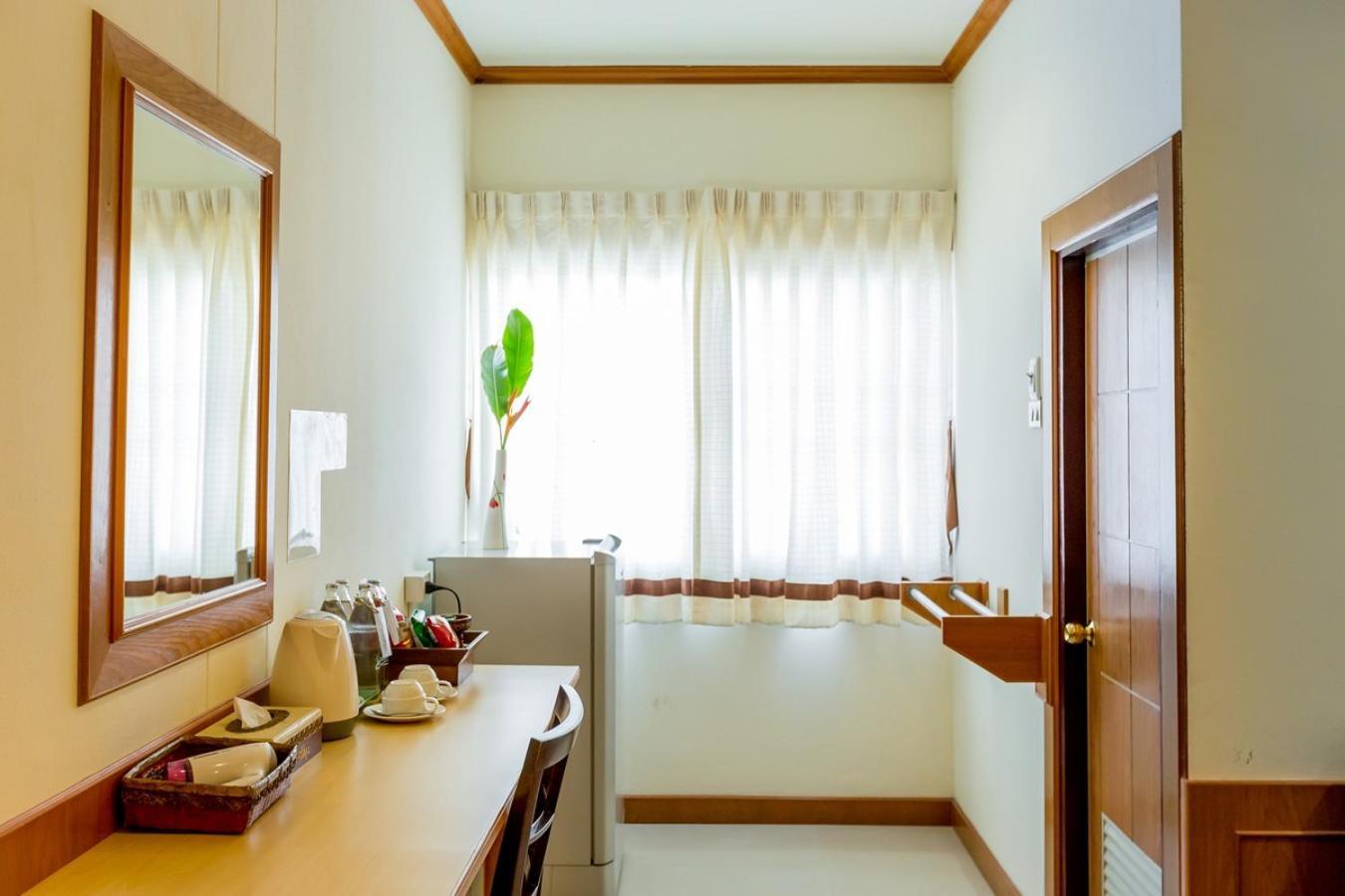 Loei Village Hotel Bagian luar foto