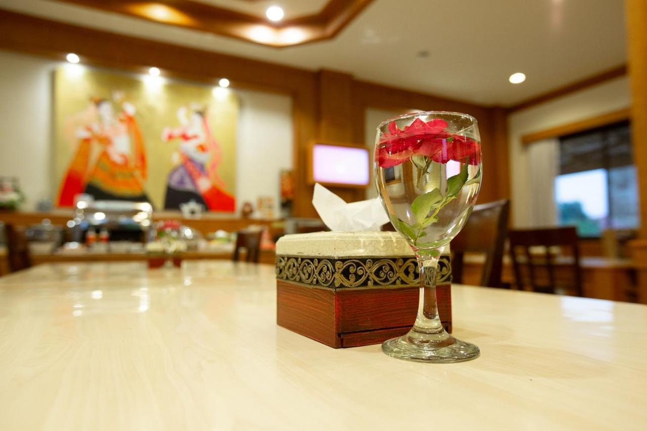 Loei Village Hotel Bagian luar foto